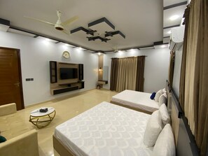 11 dormitoris, planxa i posts de planxar, wifi i roba de llit 