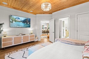 7 Schlafzimmer, Schreibtisch, Bügeleisen/Bügelbrett, kostenloses WLAN