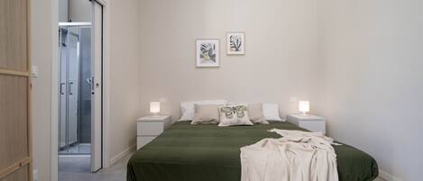 Room, 1 Bedroom, Balcony, Garden View | 1 bedroom