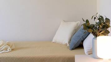 Camera, 1 camera da letto, balcone, vista giardino | 1 camera