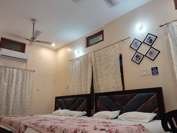 8 quartos, berço de viagem, Wi-Fi, roupa de cama