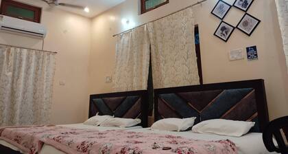 Centrally Located Guest House in Holy City Ayodhya Dhaam.