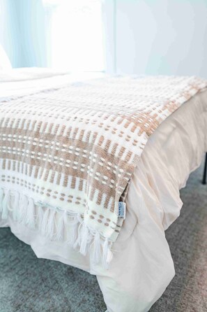 3 Schlafzimmer, Schreibtisch, Bügeleisen/Bügelbrett, WLAN