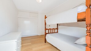 2 bedrooms