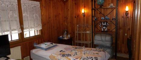 3 chambres, fer et planche Ă repasser, Wi-Fi, draps fournis