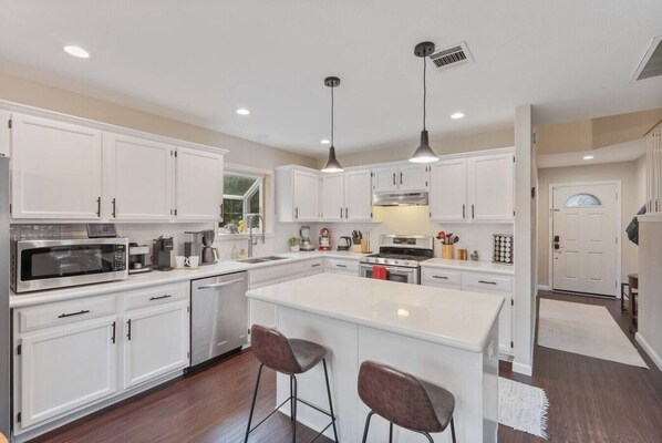 Fridge, microwave, oven, stovetop - 4BR Retreat Near Austin | Backyard & Wi-Fi (Pflugerville)