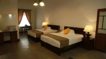 5 Schlafzimmer, Bügeleisen/Bügelbrett, WLAN, Bettwäsche