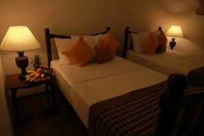 5 habitaciones, tabla de planchar con plancha, wifi y ropa de cama 