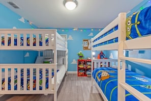 House | 8 bedrooms - New to Market-be Our First 5-star Review (Davenport)