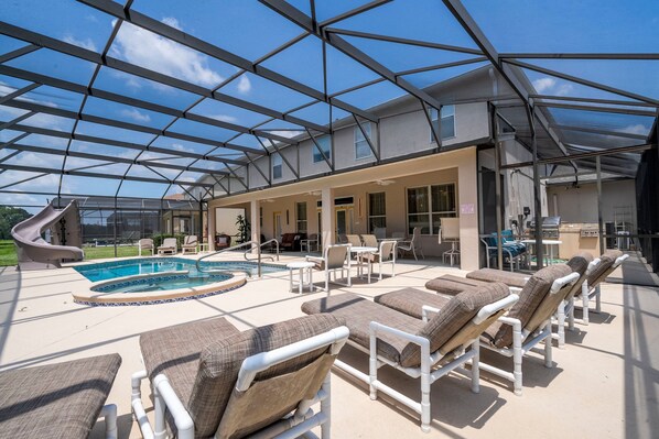 Villa | 6 bedrooms - Enjoy Your own Water Slide and Free Pool Heat if you Stay in November (Kissimmee)