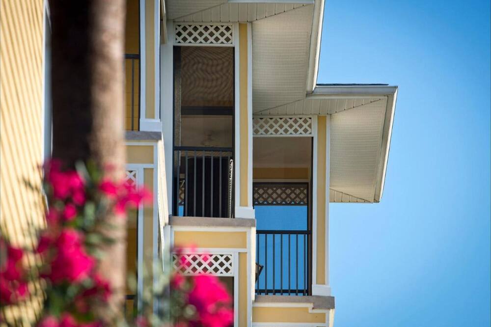 Tropical Oasis 2BD Near Disney Pure Relax - Lake Davenport, FL