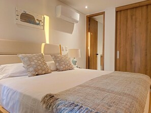 2 chambres, fer et planche à repasser, Wi-Fi, draps fournis