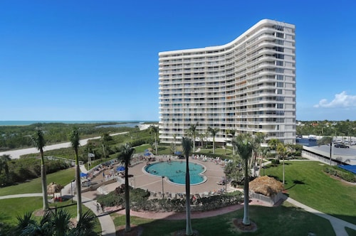 Beachfront condo in paradise! ~ South Seas Club ~

