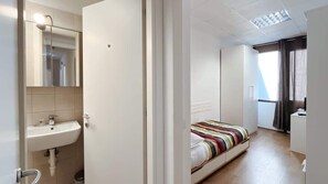 1 bedroom, bed sheets - Room Elena - Affitti Brevi Italia (Lecco)