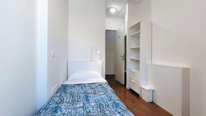 熨斗/熨衣板、上网接入、床单