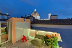 Terrace/patio - FIRENZE LUXURY IN THE CITIES HEART WITH JACCUZI & SPA (Firenze)