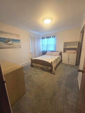 3 slaapkamers, een bureau, gratis wifi, beddengoed