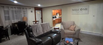 Charming 3-bedroom ranch style in a quiet school zone, with WiFi