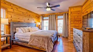 2 bedrooms, iron/ironing board, travel crib, free WiFi