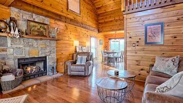 Smart TV, fireplace, DVD player, books