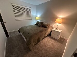 3 chambres, fer et planche Ă repasser, Wi-Fi, draps fournis