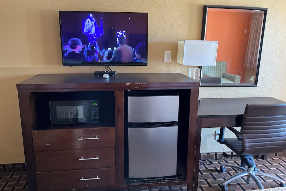 Executive inn & Suites