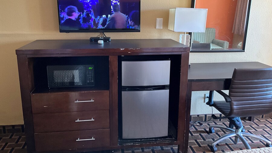 Executive inn & Suites