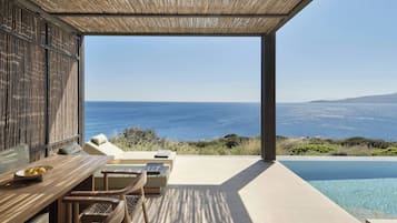 Executive Suite, 1 King, Sofa bed, Sea view, Private pool, Terrace | Minibar, in-room safe, desk, blackout drapes