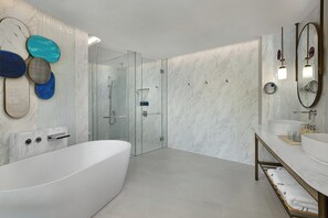 Villa, 1 Doppelbett, eigener Pool | Minibar, Zimmersafe, Schreibtisch, schallisolierte Zimmer