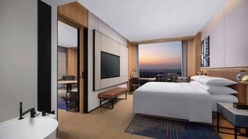 Sistema de insonorización, camas plegables/adicionales y ropa de cama