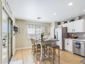 Dining - WOWZZZA! Remodeled 2025, SW YARD, Heated Pool Home, 5 STARS ABOVE THE REST!! (San Tan Valley)