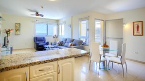 Interior - Captivating 1-bed Apartment in Adeje (Adeje)