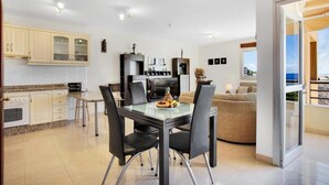 Dining - Lovely 2-bed Apartment in Playa Paraiso (Adeje)
