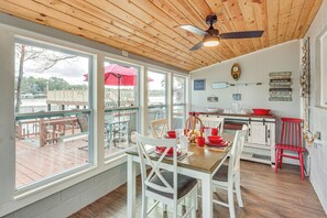 Dining - Private Dock + Fire Pit: Gantt Lake Getaway! (Andalusia)