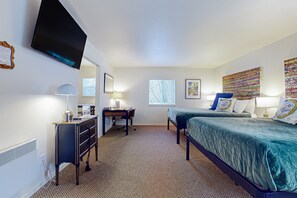 1 bedroom, iron/ironing board, internet, bed sheets