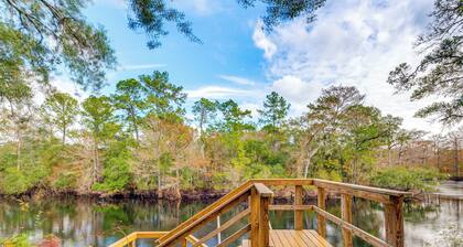 ‘Bovee’s Riverhouse’ Dunnellon Family Getaway!