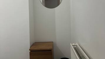 Habitación doble Confort, vista a la ciudad | Wifi gratis