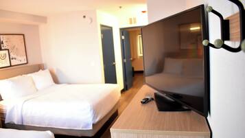 Bureau, espace de travail pour ordinateur portable, Wi-Fi gratuit