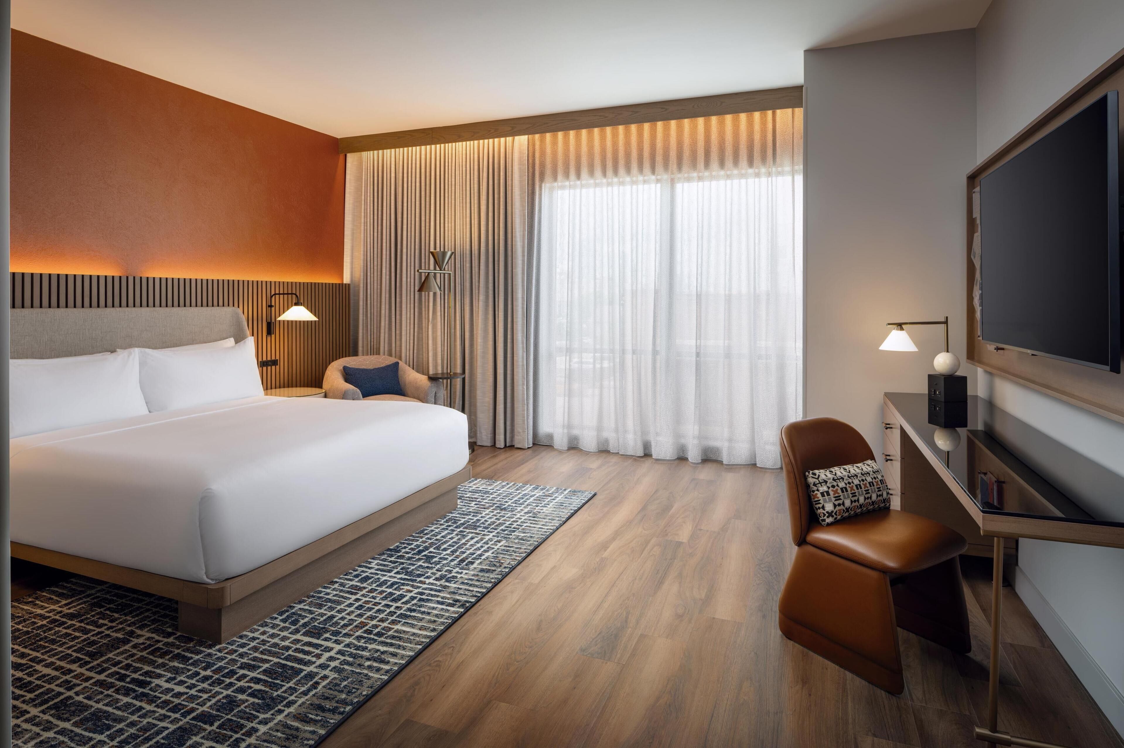 Premium bedding, in-room safe, desk, blackout drapes