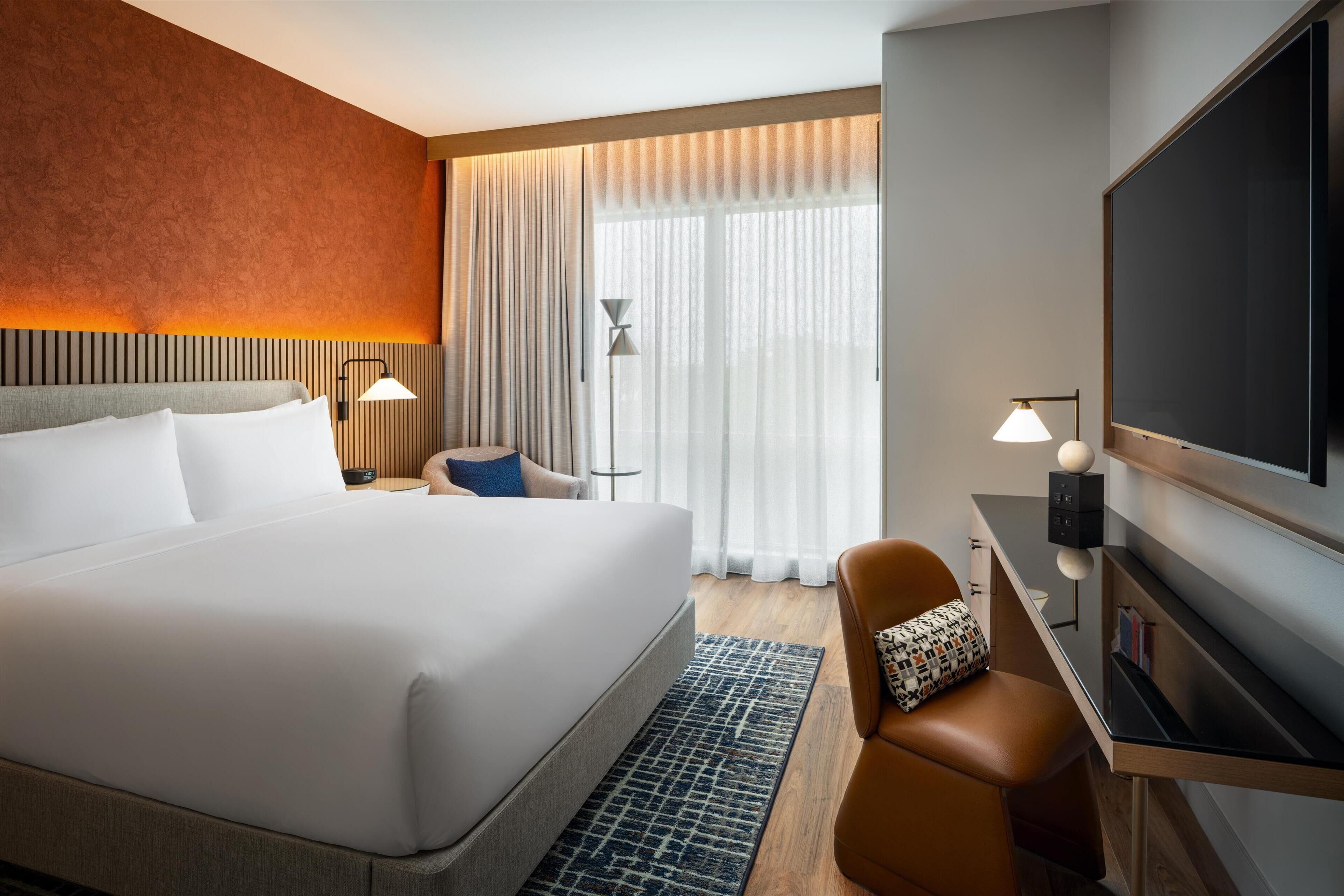 Premium bedding, in-room safe, desk, blackout drapes