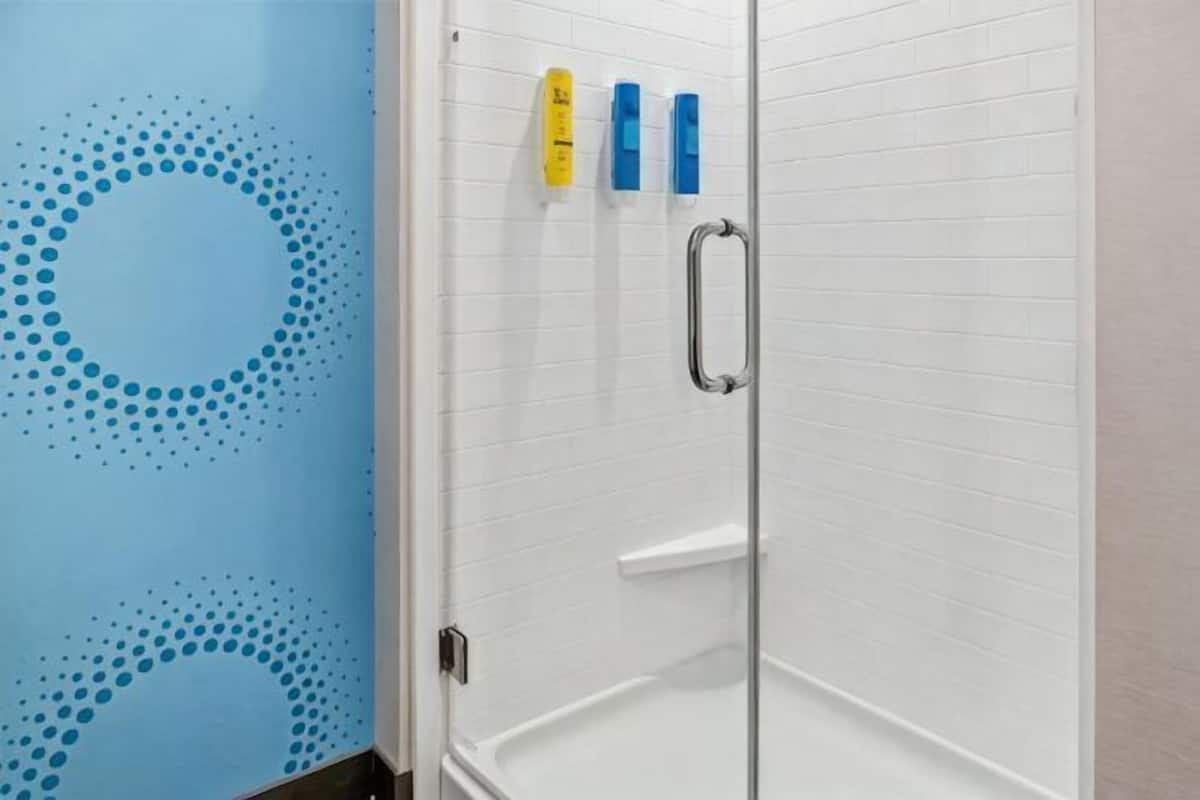 Bathroom | Free toiletries, hair dryer, towels, soap