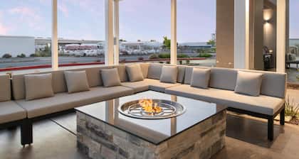 Home2 Suites By Hilton Woodland Sacramento