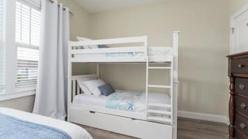 3 bedrooms, iron/ironing board, travel cot, free WiFi