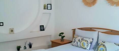 2 chambres, fer et planche à repasser, Wi-Fi, draps fournis