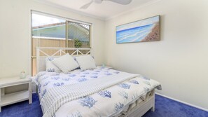 3 bedrooms, iron/ironing board, free WiFi, bed sheets