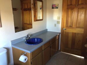 Towels, soap, toilet paper - Charming 2-bedroom house in pleasant El Prado with WiFi (El Prado)