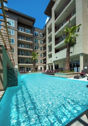 Piscine extérieure