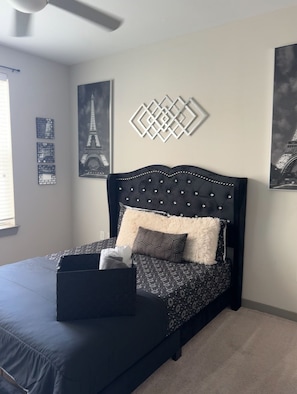 2 bedrooms, WiFi, bed sheets