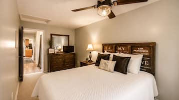 3 bedrooms, desk, iron/ironing board, WiFi