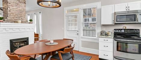 Frigorífic, microones, forn i placa de cuina